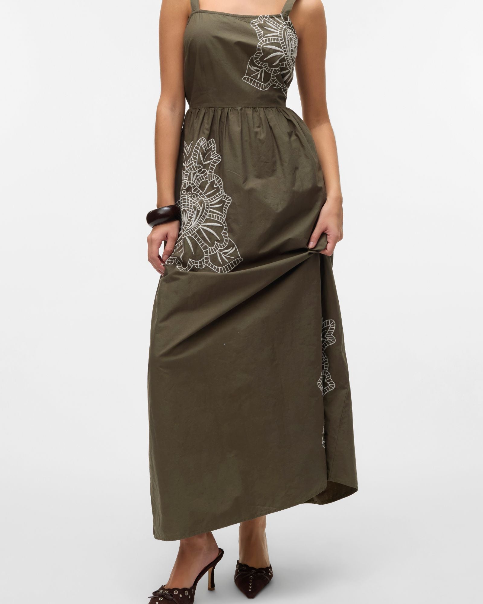 VMCINDY EMBROIDERED MAXI DRESS